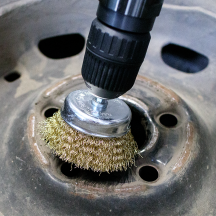 Brosse métallique NTools Wire Brush - Tige hexagonale 1/4, pour perceuse et visseuse