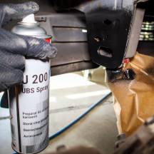 Protection anti-gravillon en bombe APP U200 UBS Spray - Pour bas de caisse et carrosserie, recouvrable, 500 ml