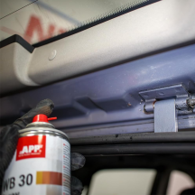 APP WB 30 Spray - Odrdzewiacz z dwusiarczkiem molibdenu MoS2 | 400ml