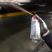 Preparat bitumiczny w sprayu do zabezpieczania podwozia APP B200 Autobit | czarny | 500ml