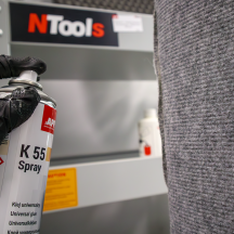 Klej uniwersalny w sprayu APP K55 | 400 ml