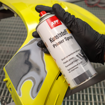 Primaire d’adhérence pour plastiques argent APP Kunststoff Primer - Mouillé sur mouillé, prêt à l’emploi, 400 ml